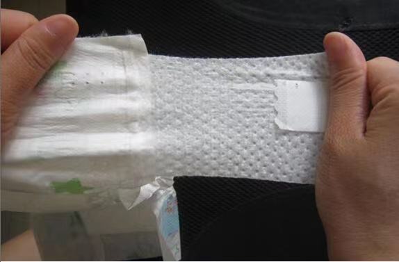 Uso de materia prima no tejida elástica para pañales para bebés con orejas grandes y mascarillas para la oreja